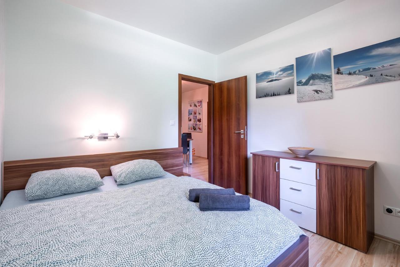Apartment Emilka Tale-Wellness 5 Min-Balcony-Hiking-View Horná Lehota Buitenkant foto